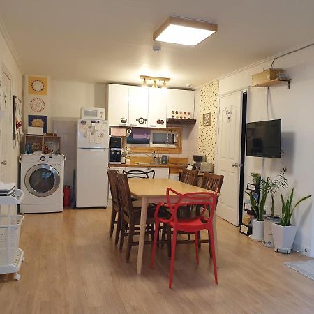 Oh My Guesthouse โซล ภายนอก รูปภาพ